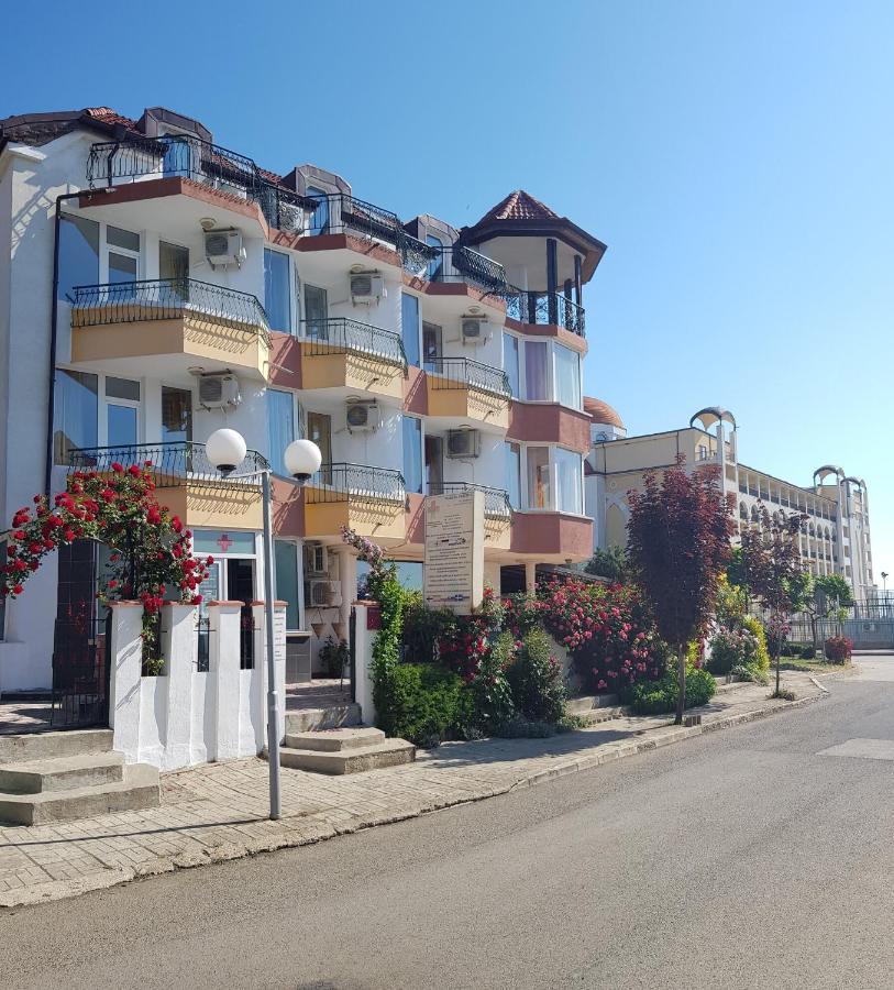 Hotel Sunny Island Obzor Extérieur photo