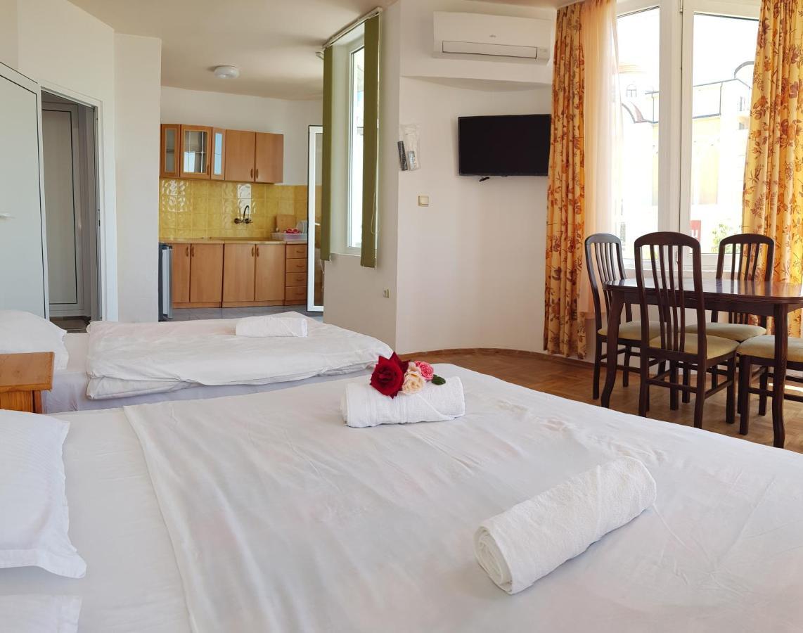 Hotel Sunny Island Obzor Extérieur photo